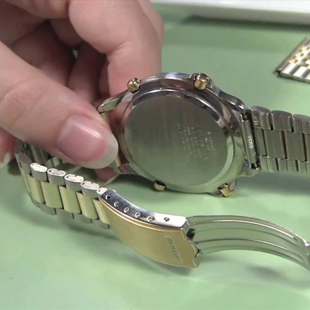 Full Watch Tune Up With Battery Replacement - Image 2