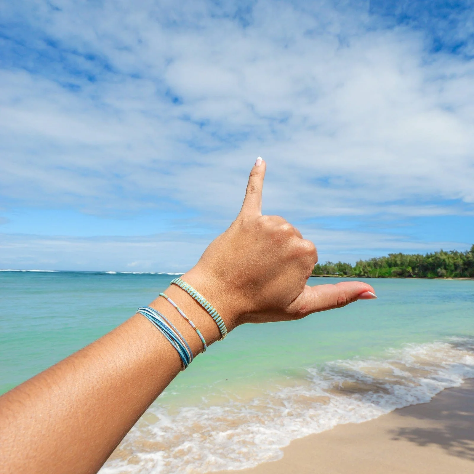 Pura Vida Tile Bead Gold Stretch Bracelet - Image 4